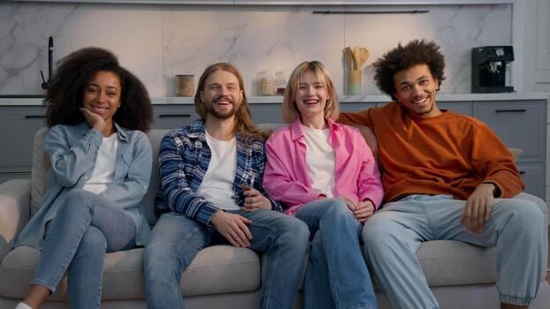 Series para maratonear: doce ficciones británicas y europeas que van del colapso social a la comedia universitaria