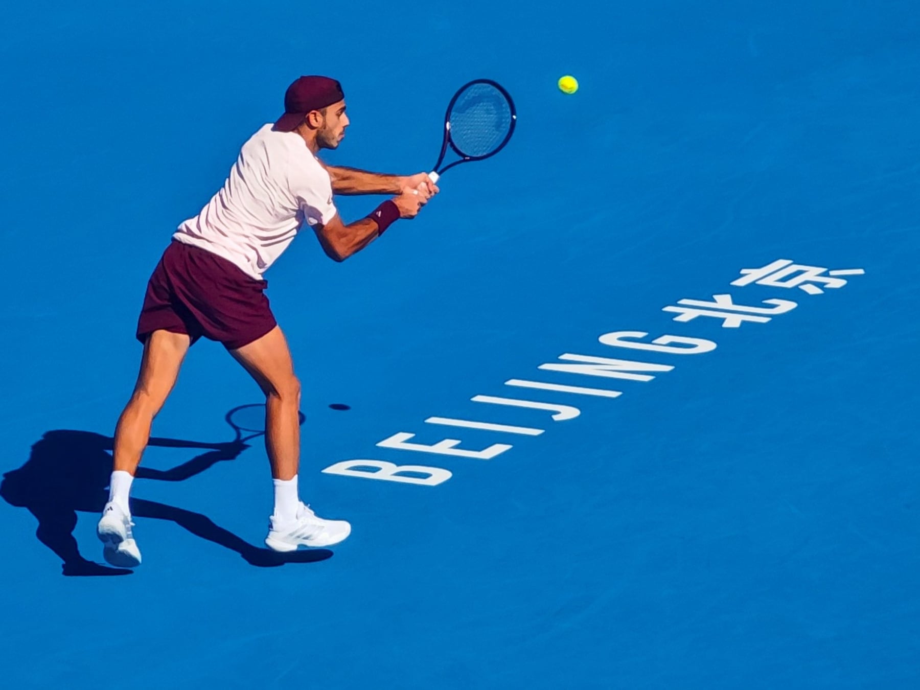Cerúndolo pasó como cuchillo en manteca y va por Medvedev en cuartos de final del ATP 500 de Pekín