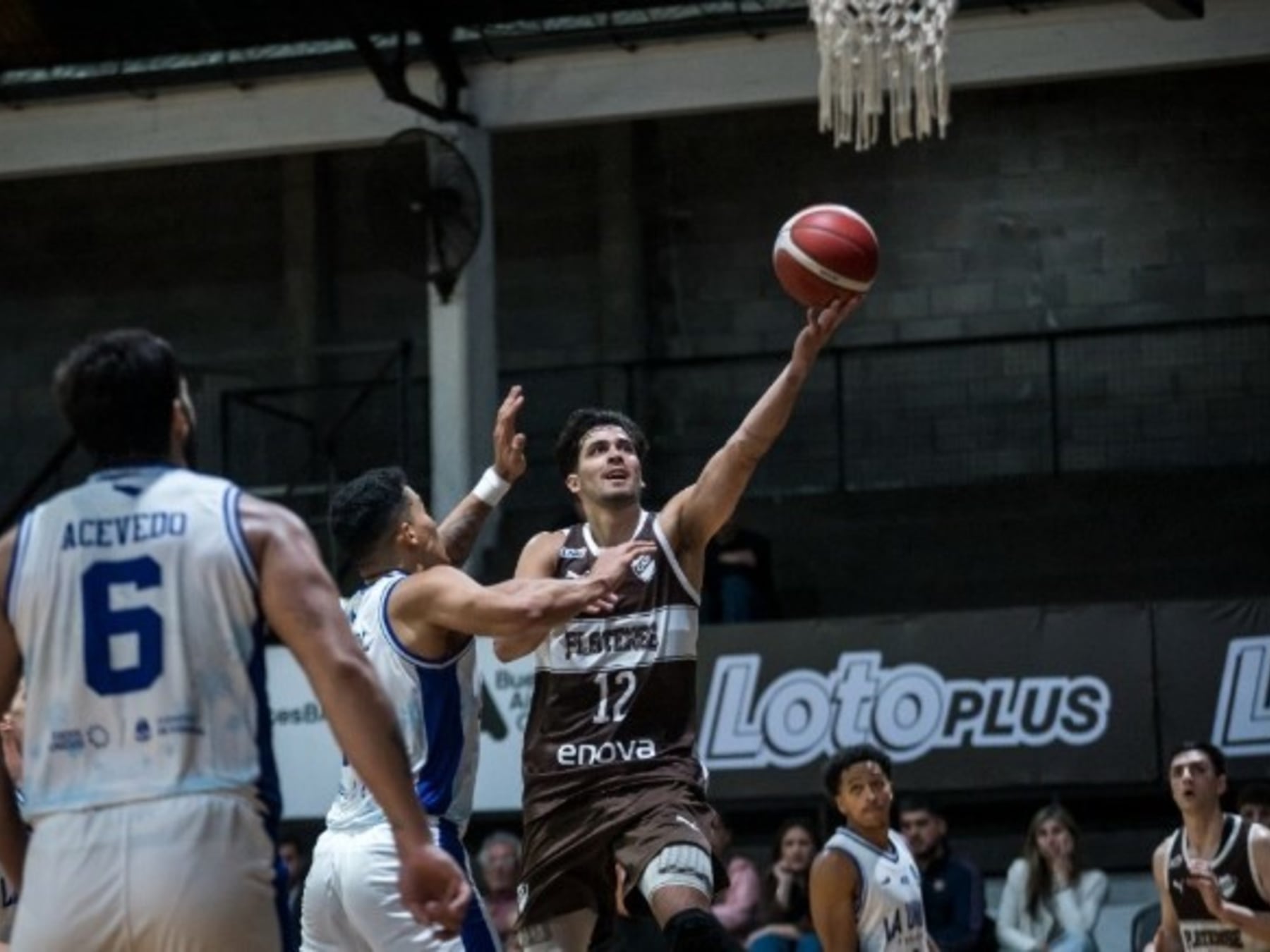 El Verdinegro se sacó la espina en un final a las piñas: La Unión se trajo de Vicente López un 90-86 con más suspenso del esperado
