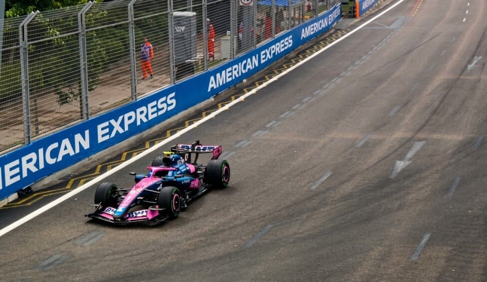 Verstappen se dio el gusto en Singapur y Franco Colapinto se quedó masticando bronca con el motor muerto
