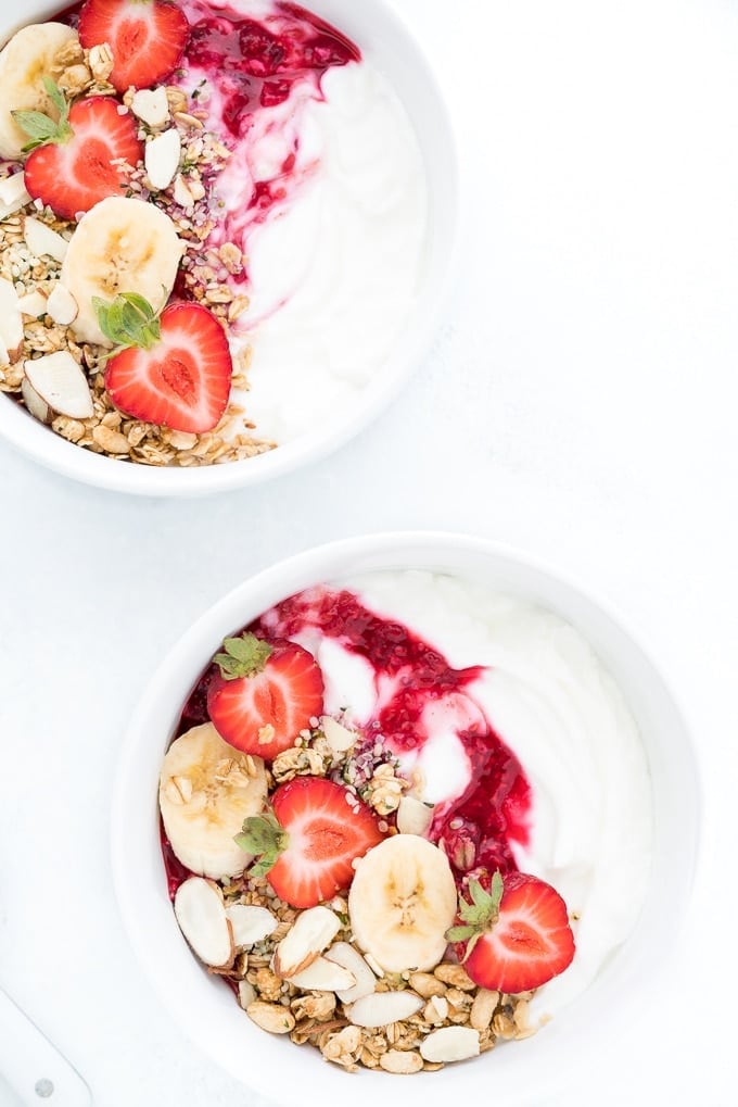 El yogur griego y la salud del hígado: por qué sirve, pero no alcanza