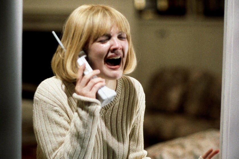 El productor de "Scream" guardó silencio y dejó que Drew Barrymore se quebrara sola