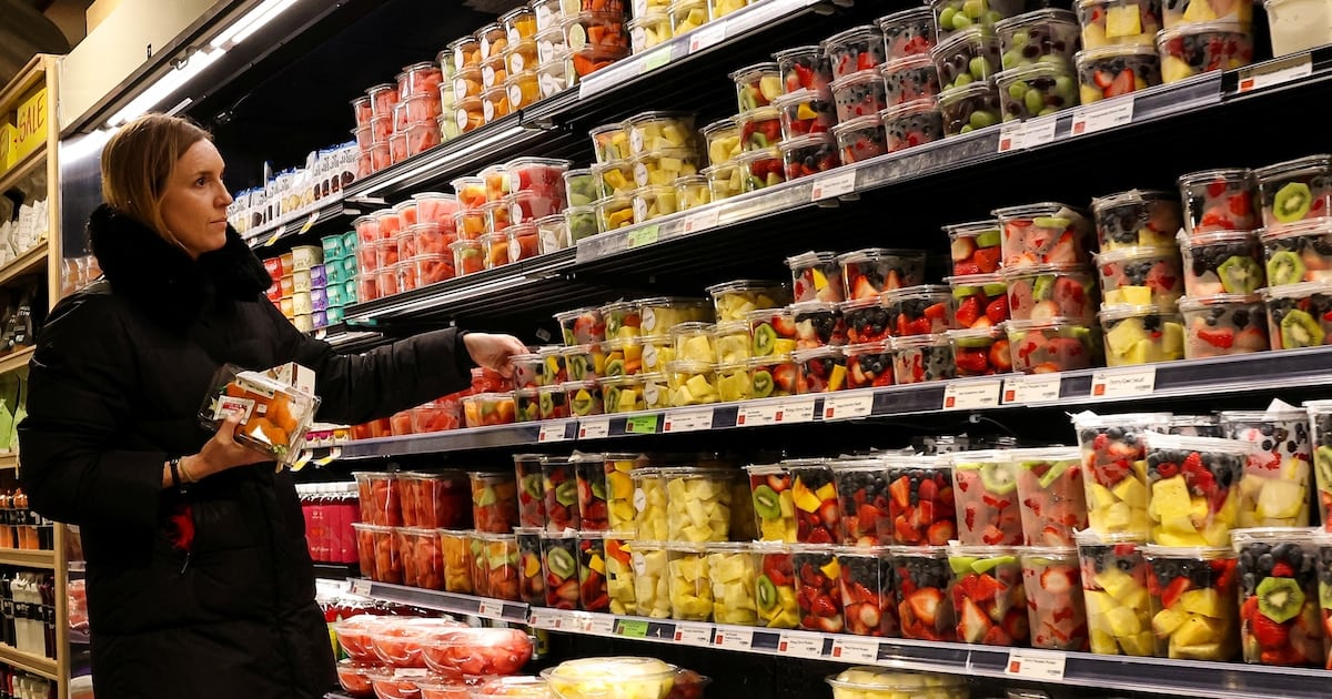 La inflación en Estados Unidos volvió a acelerarse en septiembre y la nafta empuja el índice al 3,7% interanual