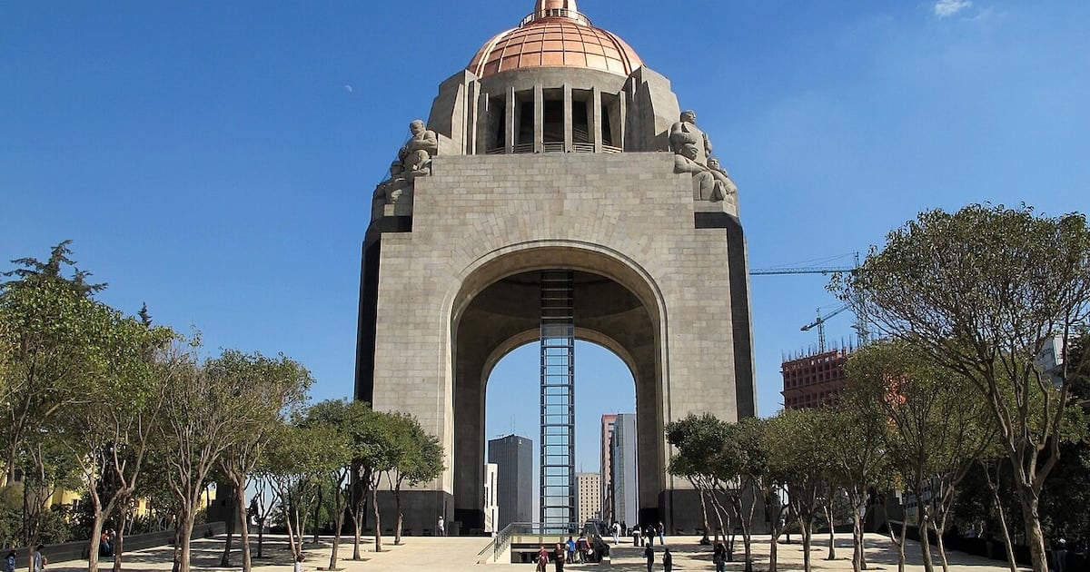 El arco triunfal más alto del mundo se levanta en Ciudad de México y guarda la memoria de la Revolución