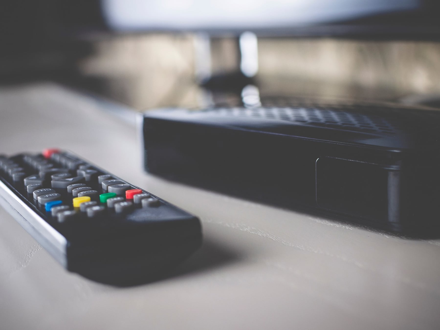 Una TV box comprada en una feria de Santiago llegó a Buenos Aires con malware de fábrica y los expertos muestran qué tan grave es
