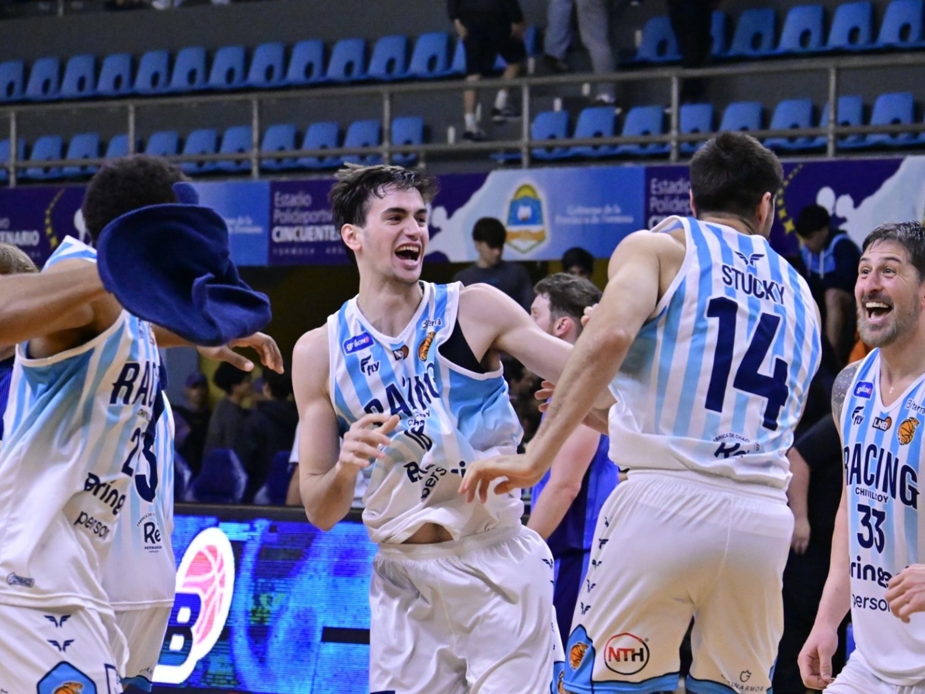 Racing de Chivilcoy le ganó al reloj, al score y probablemente al sentido común en Formosa
