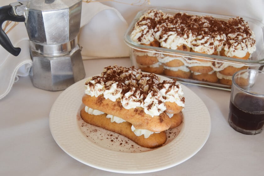 Tiramisú sin gluten: cómo armar capas firmes con bizcochos sin TACC, café frío y un montado prolijo de mascarpone