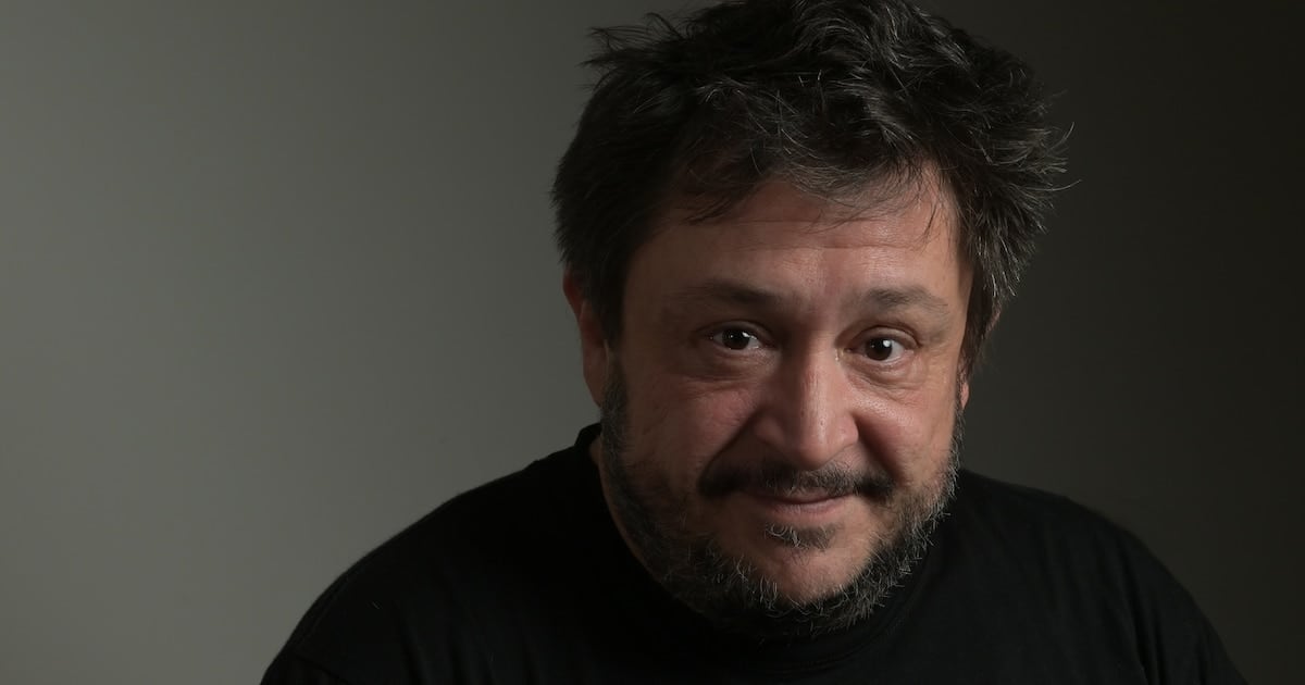 Dieciocho inversores acusan a Hernán Casciari de devolverles menos del 3% por cada dólar apostado en siete producciones audiovisuales independientes