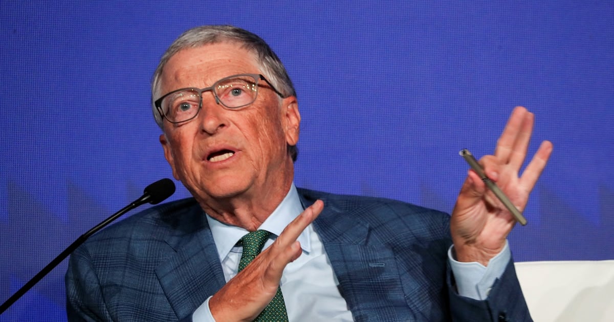 Bill Gates reclamó desde el Vaticano reglas firmes para la inteligencia artificial: "No estamos prestando atención a los riesgos"