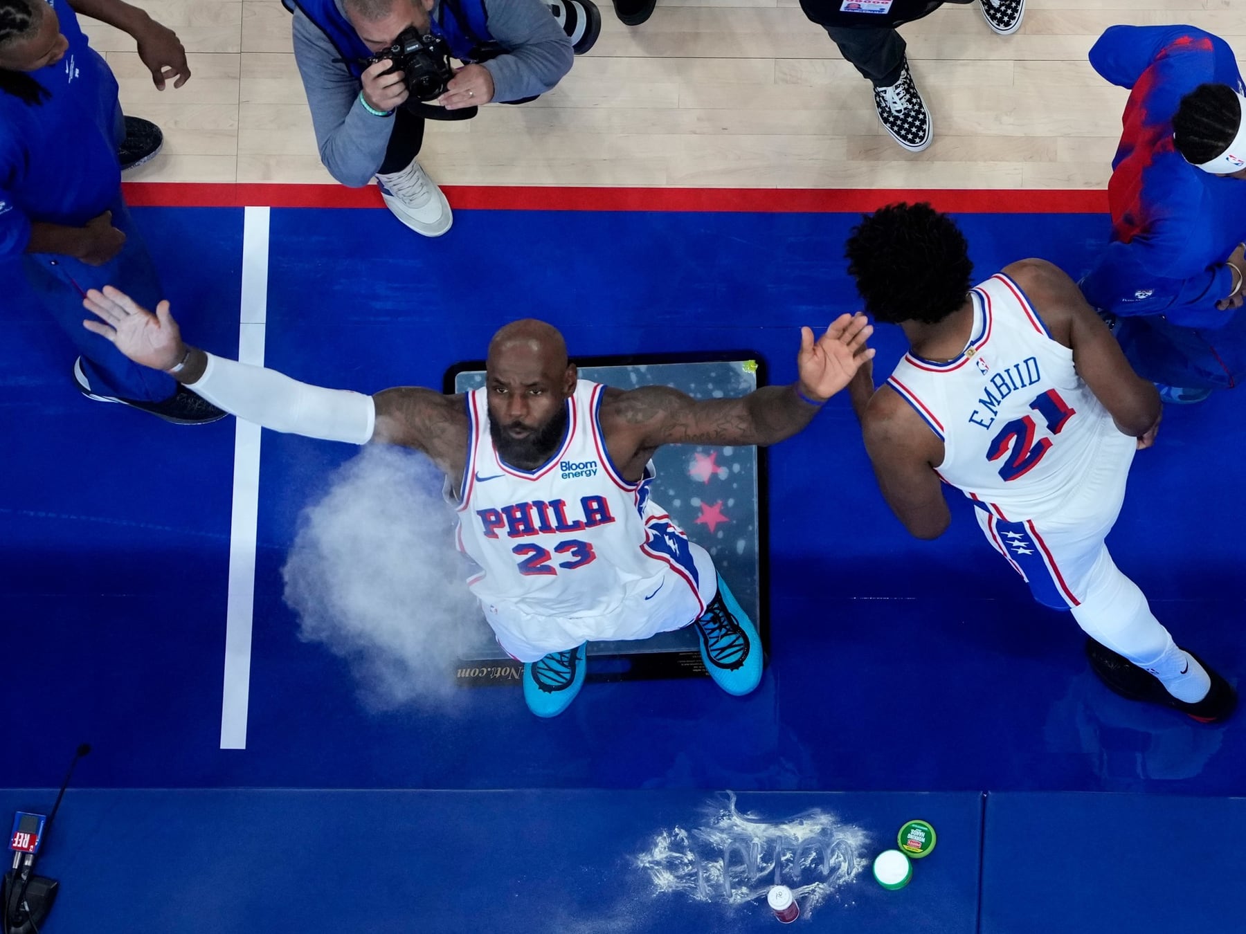 La NBA abre el Firewall con LeBron en Philadelphia y los Knicks defendiendo el título