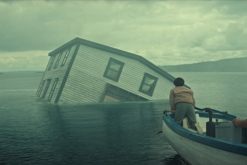 Seis capítulos, una fiera del mar y un pueblo que no afloja: así es la miniserie que tiene a Netflix contra las cuerdas