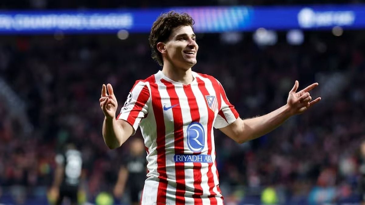 Julián Álvarez destapó al Atlético y dejó al Deportivo con elhuiso
