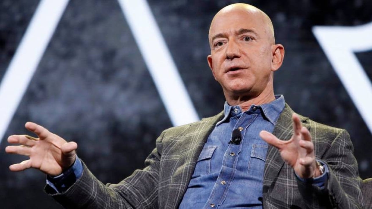 La inteligencia artificial redefine la semana laboral, según Jeff Bezos